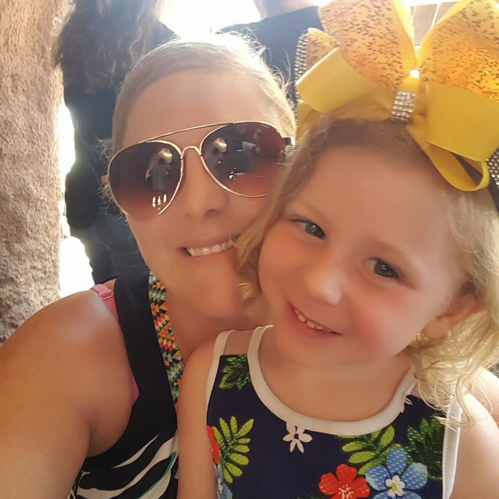 Meet your Posher, Stephanie